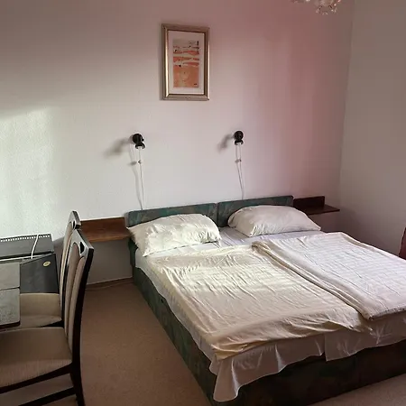 Fenyő Liget Maison d'hôtes Balatonlelle
