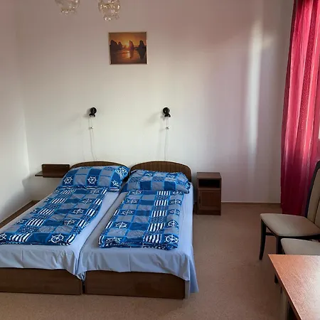 Fenyő Liget Maison d'hôtes 3*